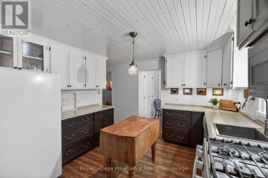 7802 PICCADILLY ROAD Frontenac (Frontenac Centre) Ontario photo 12
