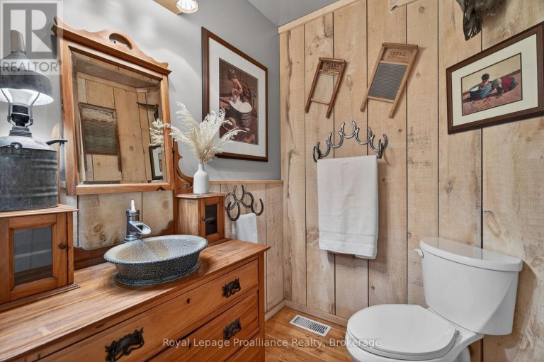 7802 PICCADILLY ROAD, Frontenac (Frontenac Centre), Ontario, K0H1T0