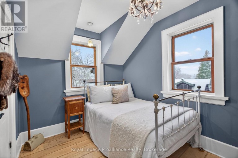 7802 PICCADILLY ROAD, Frontenac (Frontenac Centre), Ontario, K0H1T0