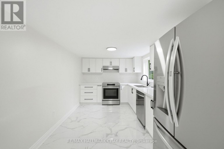 8410 11 HIGHWAY, Severn (Ardtrea), Ontario, L3V6H3