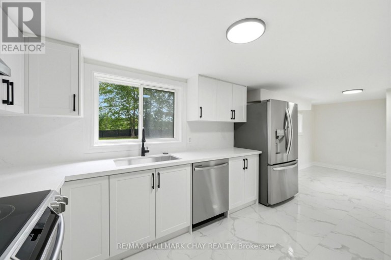 8410 11 HIGHWAY, Severn (Ardtrea), Ontario, L3V6H3