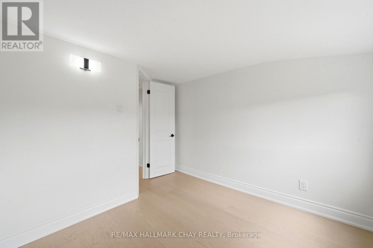 8410 11 HIGHWAY, Severn (Ardtrea), Ontario, L3V6H3