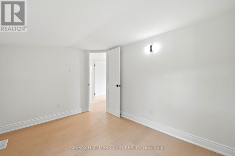 8410 11 HIGHWAY, Severn (Ardtrea), Ontario, L3V6H3