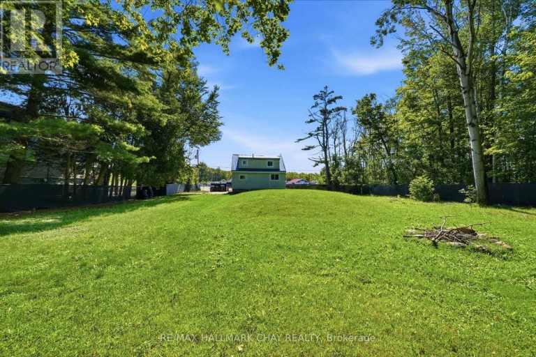 8410 11 HIGHWAY, Severn (Ardtrea), Ontario, L3V6H3