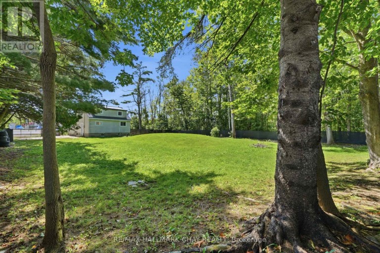 8410 11 HIGHWAY, Severn (Ardtrea), Ontario, L3V6H3