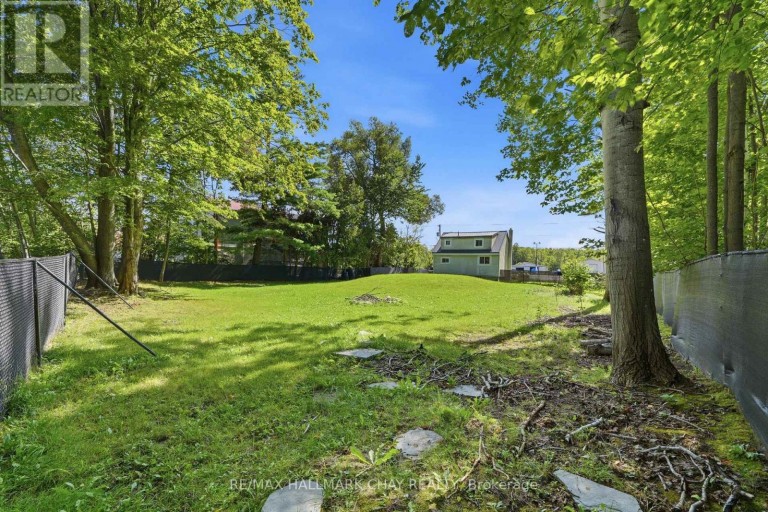 8410 11 HIGHWAY, Severn (Ardtrea), Ontario, L3V6H3