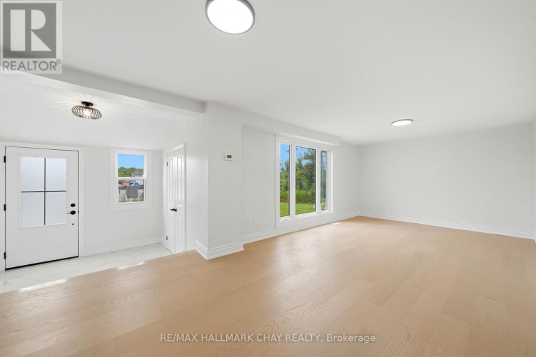 8410 11 HIGHWAY, Severn (Ardtrea), Ontario, L3V6H3