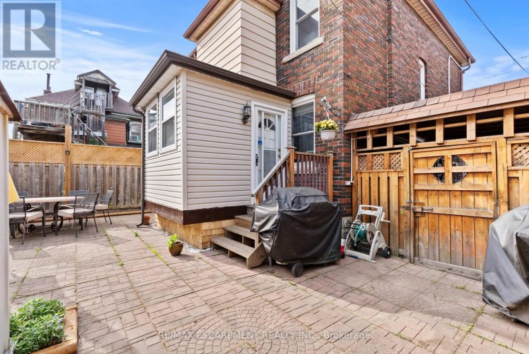 260 STINSON CRESCENT, Hamilton (St. Clair), Ontario, L8N1T7