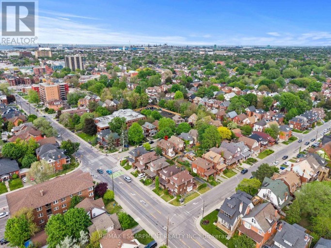 260 STINSON CRESCENT, Hamilton (St. Clair), Ontario, L8N1T7