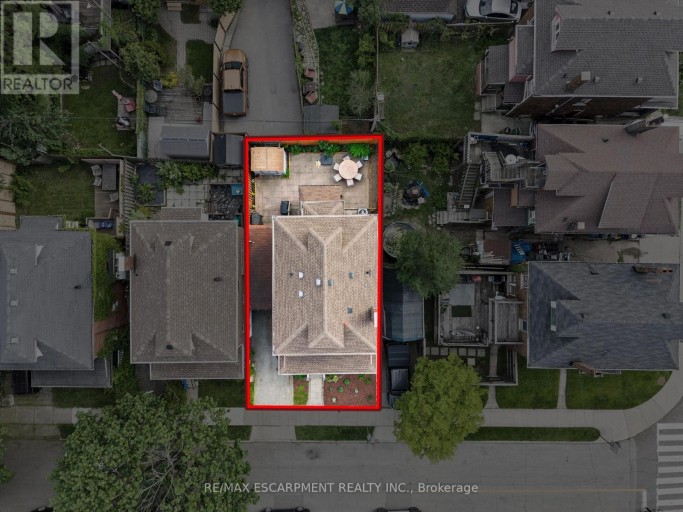 260 STINSON CRESCENT, Hamilton (St. Clair), Ontario, L8N1T7