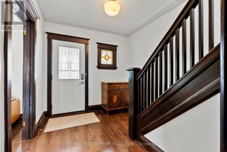260 STINSON CRESCENT, Hamilton (St. Clair), Ontario, L8N1T7