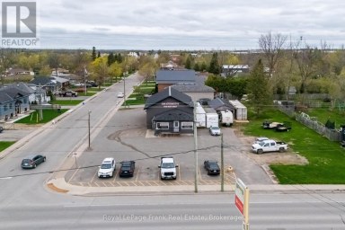 118 QUEEN STREET Kawartha Lakes (Lindsay) Ontario photo 1
