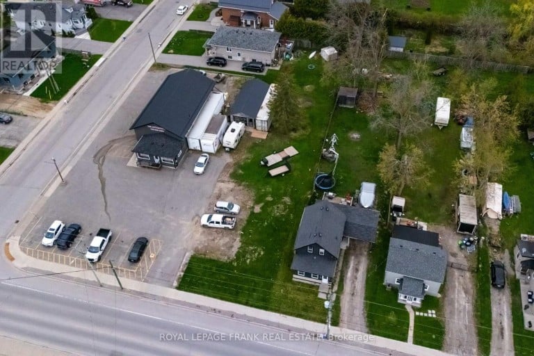 118 QUEEN STREET, Kawartha Lakes (Lindsay), Ontario, K9V4R3
