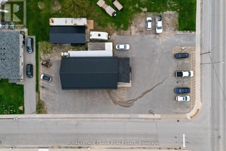118 QUEEN STREET, Kawartha Lakes (Lindsay), Ontario, K9V1G9