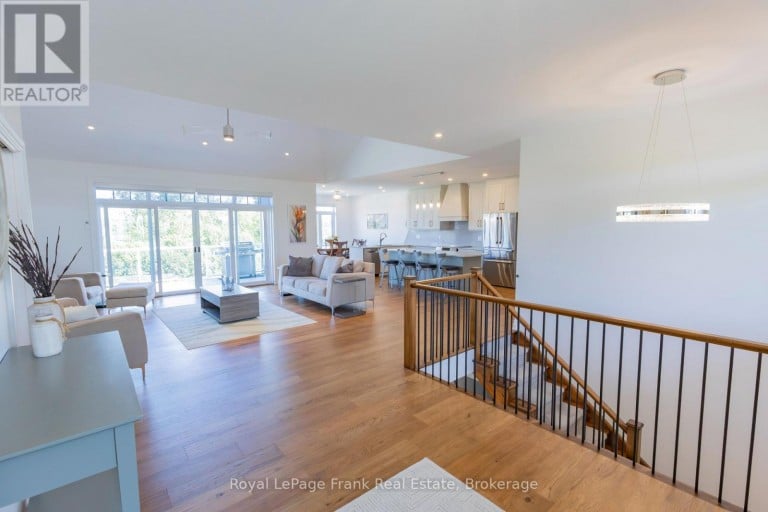 43 LAKEVIEW CRESCENT, Kawartha Lakes (Bobcaygeon), Ontario, K0M1A0
