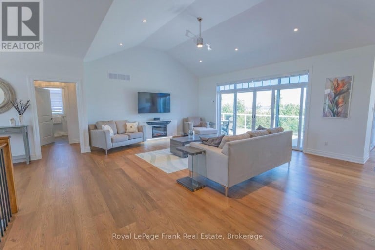 43 LAKEVIEW CRESCENT, Kawartha Lakes (Bobcaygeon), Ontario, K0M1A0