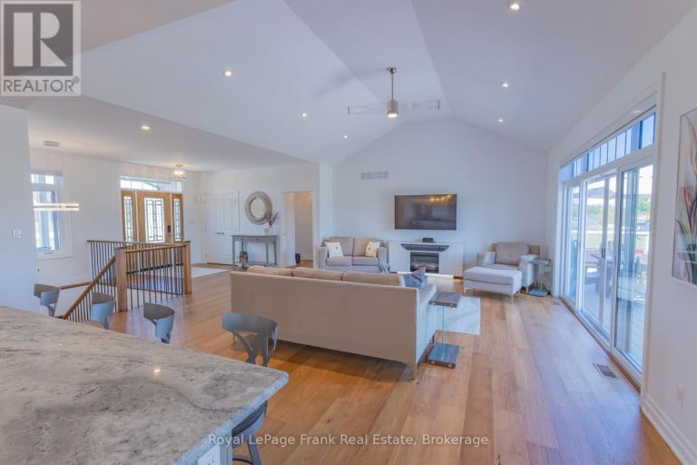 43 LAKEVIEW CRESCENT, Kawartha Lakes (Bobcaygeon), Ontario, K0M1A0