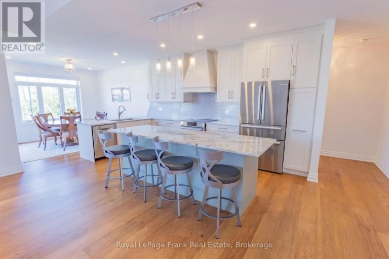 43 LAKEVIEW CRESCENT, Kawartha Lakes (Bobcaygeon), Ontario, K0M1A0