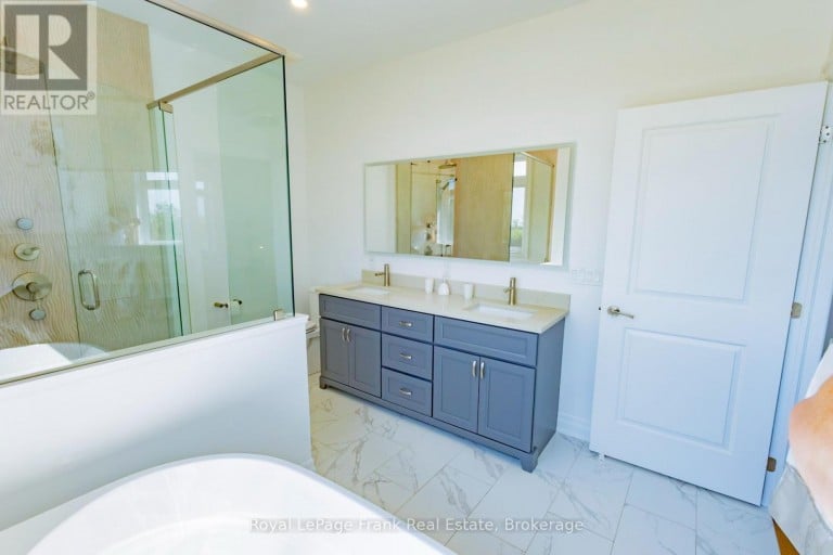 43 LAKEVIEW CRESCENT, Kawartha Lakes (Bobcaygeon), Ontario, K0M1A0