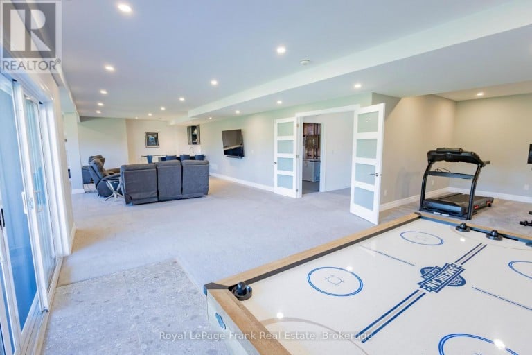 43 LAKEVIEW CRESCENT, Kawartha Lakes (Bobcaygeon), Ontario, K0M1A0