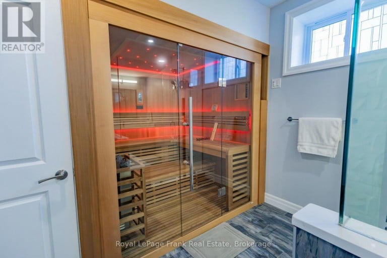 43 LAKEVIEW CRESCENT, Kawartha Lakes (Bobcaygeon), Ontario, K0M1A0