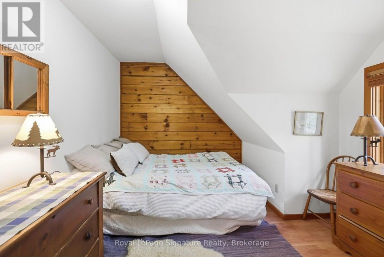 200 TIMMONS STREET, Blue Mountains, Ontario, L9Y3Z2