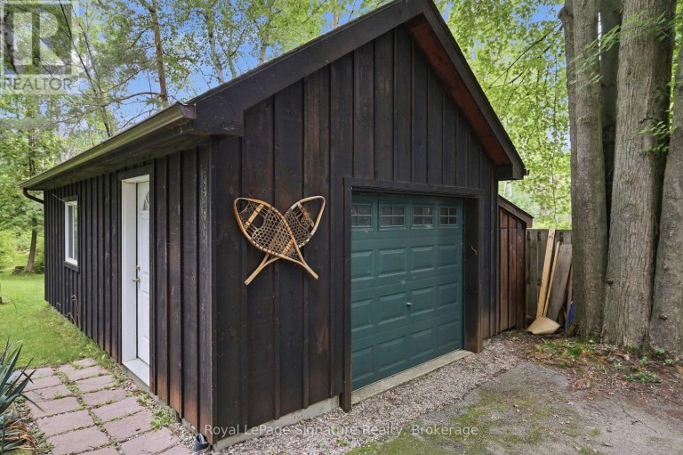 200 TIMMONS STREET, Blue Mountains, Ontario, L9Y3Z2