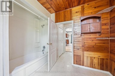 1274 FRED BROWN ROAD Loyalist (Lennox and Addington - South) Ontario photo 13