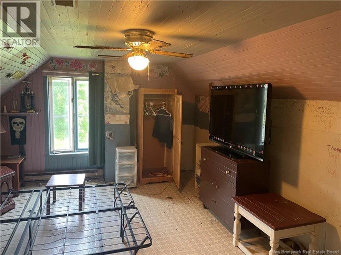 190 Rue Principale, Pointe-Verte, New Brunswick, E8J2W8