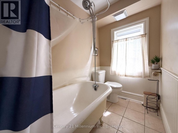 2245 4TH AVENUE W, Owen Sound, Ontario, N4K4Y7