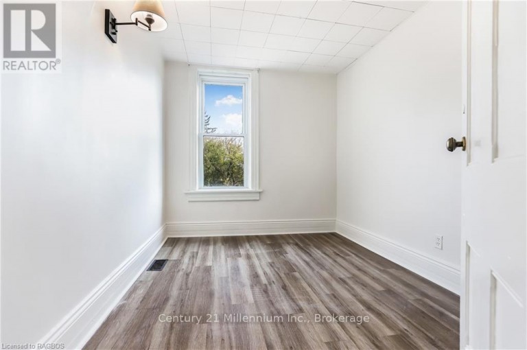 2245 4TH AVENUE W, Owen Sound, Ontario, N4K4Y7