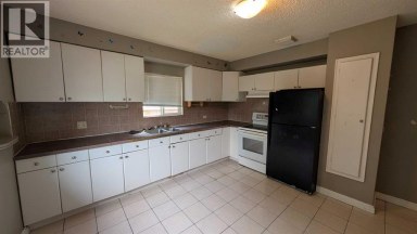 3414 Centre Street NE Calgary Alberta photo 8