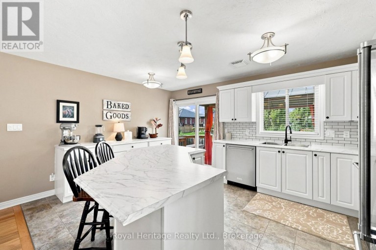 10 FOX DEN DRIVE, Brighton, Ontario, K0K1H0