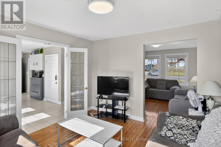 1539 CHERRYHILL ROAD, Peterborough (Monaghan Ward 2), Ontario, K9K1A7