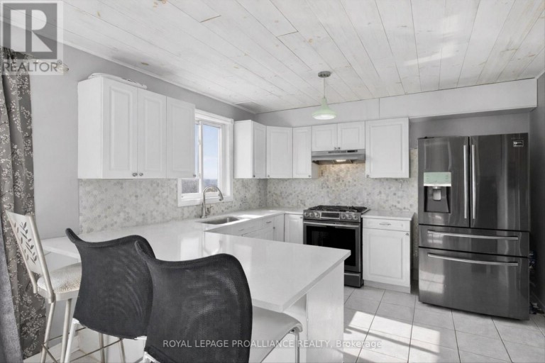 1539 CHERRYHILL ROAD, Peterborough (Monaghan Ward 2), Ontario, K9K1A7