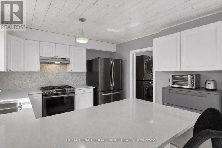 1539 CHERRYHILL ROAD, Peterborough (Monaghan Ward 2), Ontario, K9K1A7