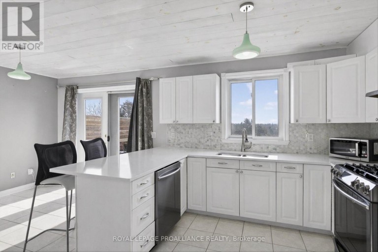 1539 CHERRYHILL ROAD, Peterborough (Monaghan Ward 2), Ontario, K9K1A7