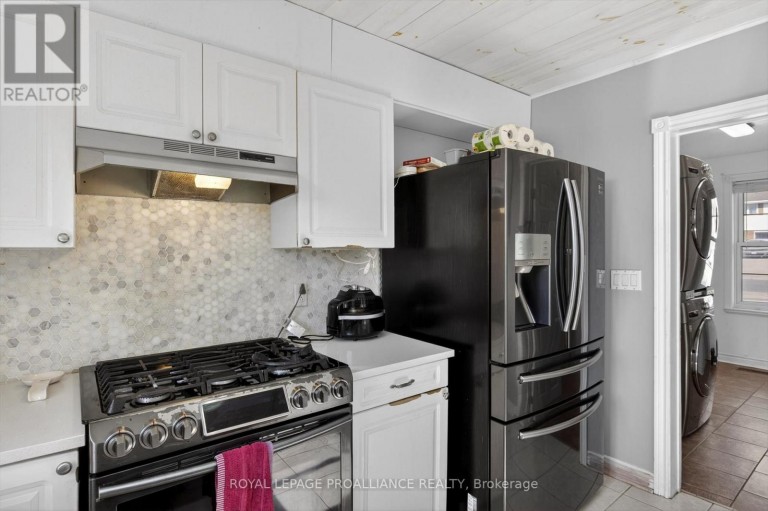 1539 CHERRYHILL ROAD, Peterborough (Monaghan Ward 2), Ontario, K9K1A7