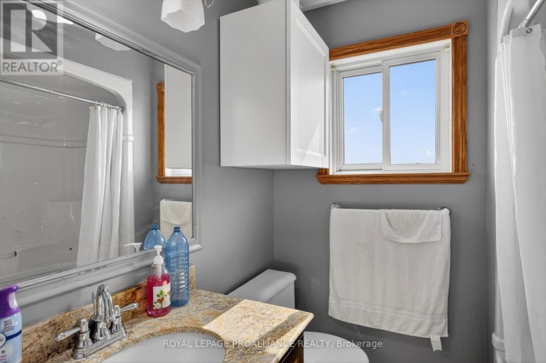 1539 CHERRYHILL ROAD, Peterborough (Monaghan Ward 2), Ontario, K9K1A7