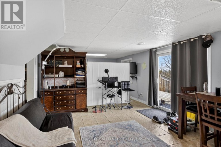 1539 CHERRYHILL ROAD, Peterborough (Monaghan Ward 2), Ontario, K9K1A7