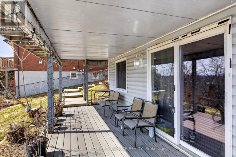 1539 CHERRYHILL ROAD, Peterborough (Monaghan Ward 2), Ontario, K9K1A7