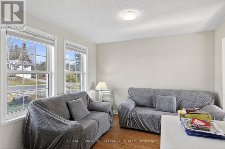 1539 CHERRYHILL ROAD, Peterborough (Monaghan Ward 2), Ontario, K9K1A7