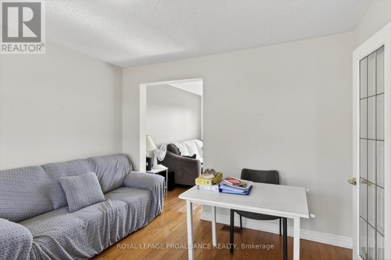 1539 CHERRYHILL ROAD, Peterborough (Monaghan Ward 2), Ontario, K9K1A7