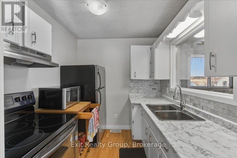 33 WILLOW POINT ROAD, Brighton, Ontario, K0K1H0