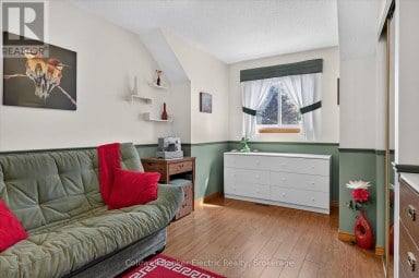948 SMITHSIDE COURT Peterborough (Monaghan Ward 2) Ontario photo 27