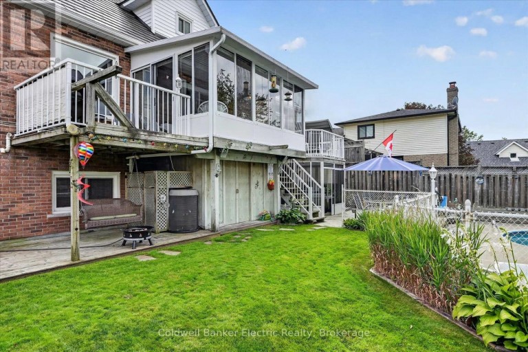 948 SMITHSIDE COURT, Peterborough (Monaghan Ward 2), Ontario, K9J8E2