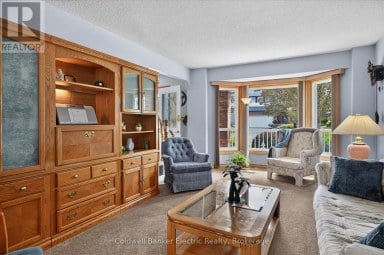 948 SMITHSIDE COURT Peterborough (Monaghan Ward 2) Ontario photo 4