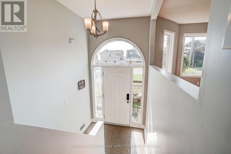 27 WINDY SHORE DRIVE, Georgina (Keswick North), Ontario, L4P1N1