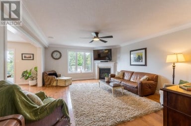 969 AVERY AVENUE Peterborough (Monaghan Ward 2) Ontario photo 12