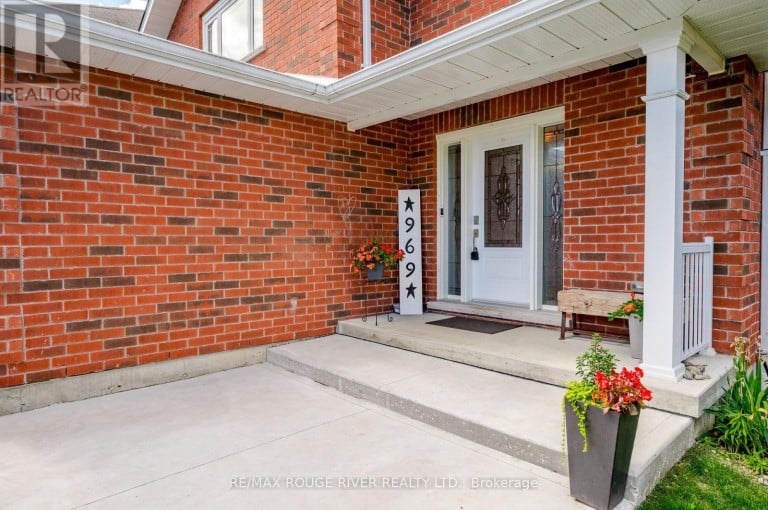 969 AVERY AVENUE, Peterborough (Monaghan Ward 2), Ontario, K9J0G9